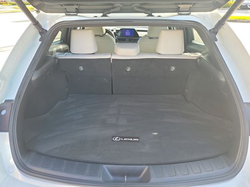 Used 2024 Lexus UX 250h FWD w/ Premium Package image 10
