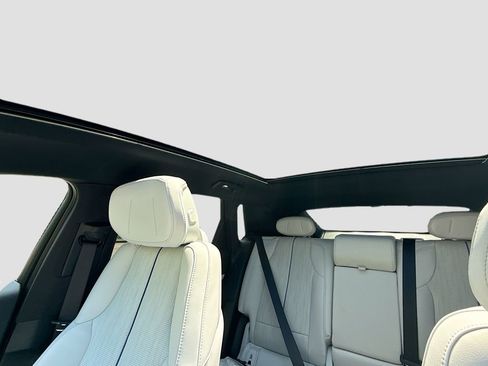 New 2025 Cadillac Lyriq Luxury image 22