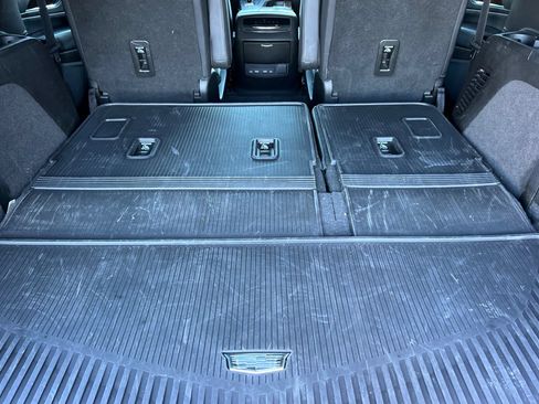 Used 2021 Cadillac Escalade Premium Luxury Platinum AWD/4WD image 17