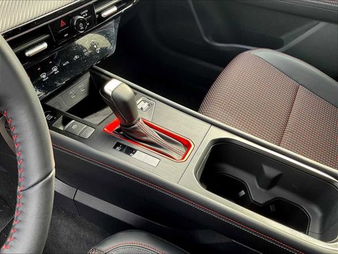 New 2025 Nissan Kicks SR image 14