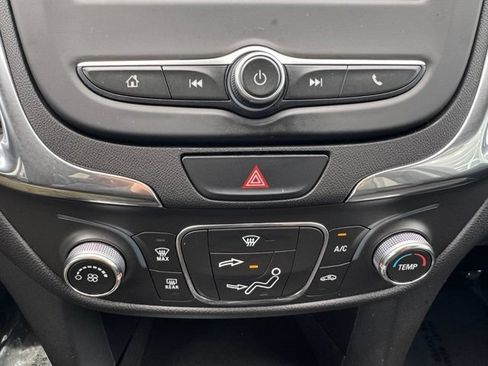 Used 2020 Chevrolet Equinox LT AWD/4WD image 18