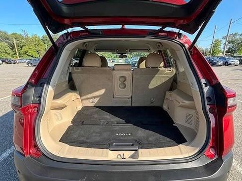 Used 2018 Nissan Rogue SV w/ Premium Package AWD/4WD image 13