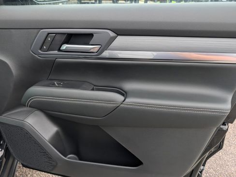 New 2026 GMC Terrain Elevation w/ Technology Package II FWD image 31