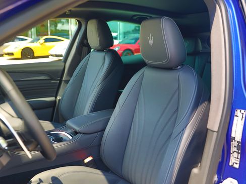 Used 2024 Maserati Grecale GT AWD/4WD image 20