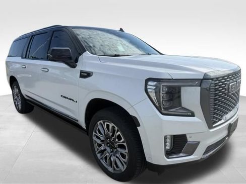 Certified 2024 GMC Yukon XL Denali Ultimate AWD/4WD image 7