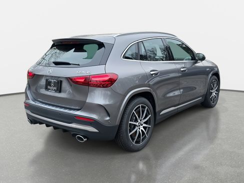 New 2026 Mercedes-Benz GLA 35 AMG 4MATIC image 5