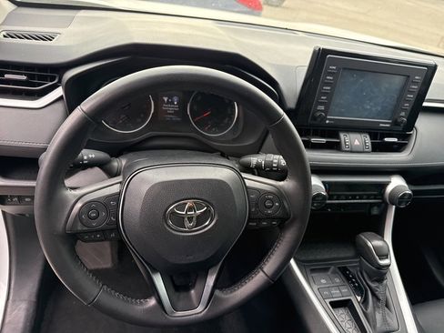 Used 2021 Toyota RAV4 XLE Premium w/ Carpet Mat Package (TMS) image 11