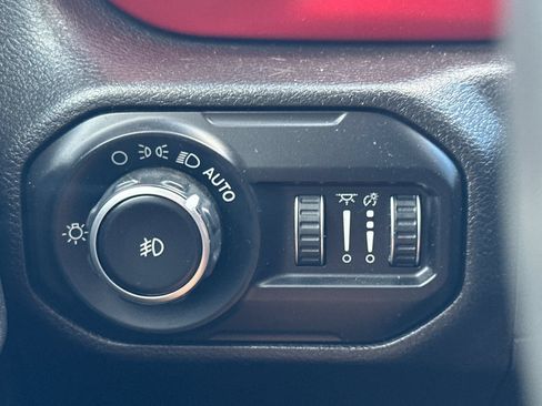 Used 2018 Jeep Wrangler Unlimited Rubicon AWD/4WD image 40