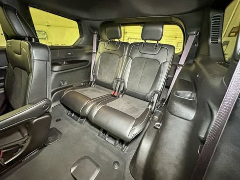 Used 2024 Jeep Grand Cherokee L Altitude AWD/4WD image 31
