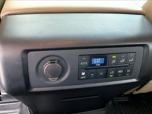 Used 2017 Toyota Sequoia Limited AWD/4WD image 9