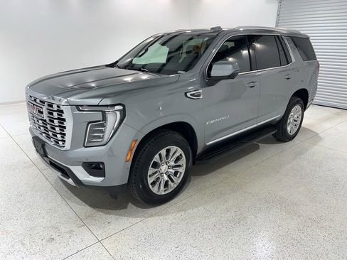 Used 2025 GMC Yukon Denali AWD/4WD image 1