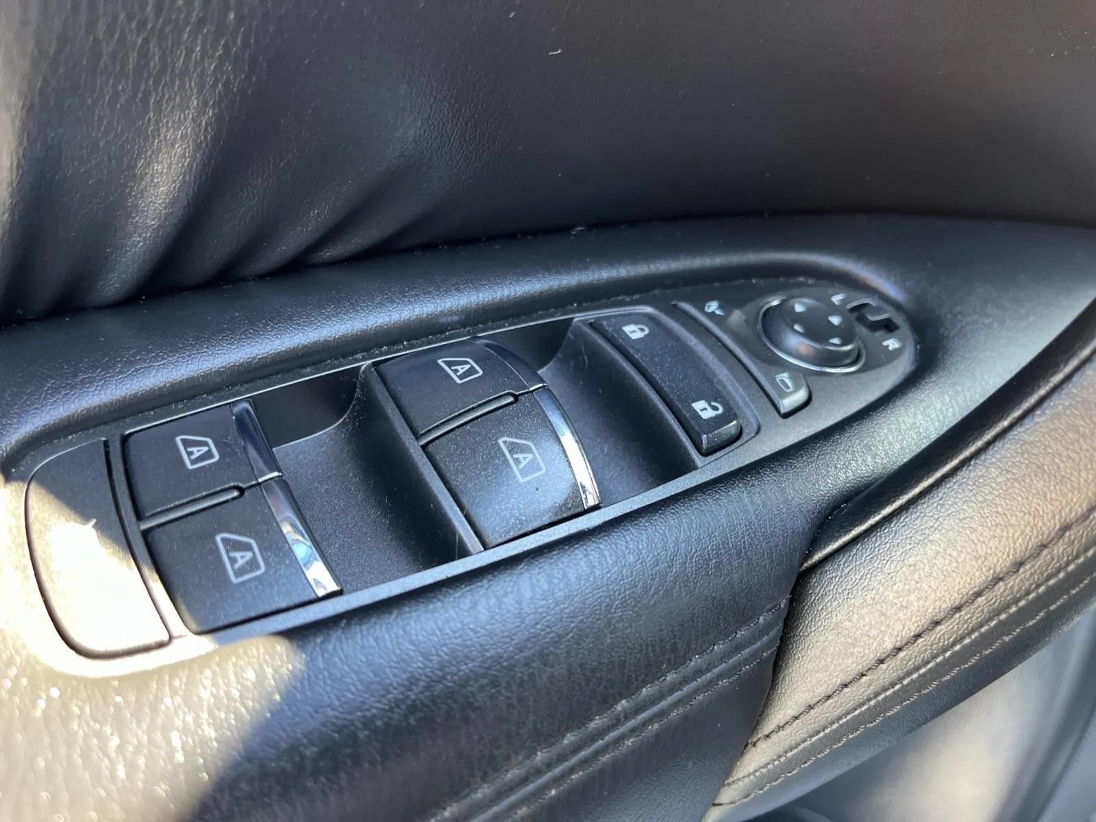 Used 2023 Nissan Armada SL w/ Cargo Package AWD/4WD image 30