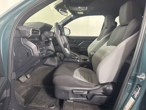 Used 2025 Toyota 4Runner TRD Off-Road image 11