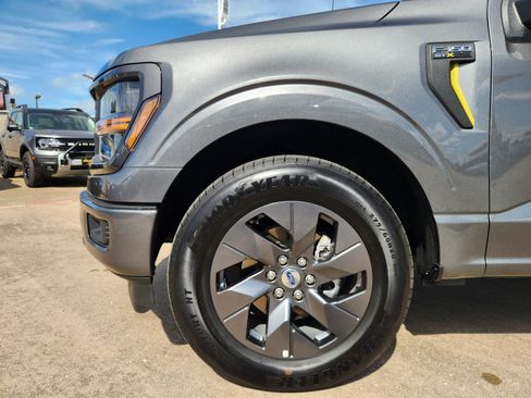 Used 2025 Ford F150 STX w/ Equipment Group 200A RWD image 5