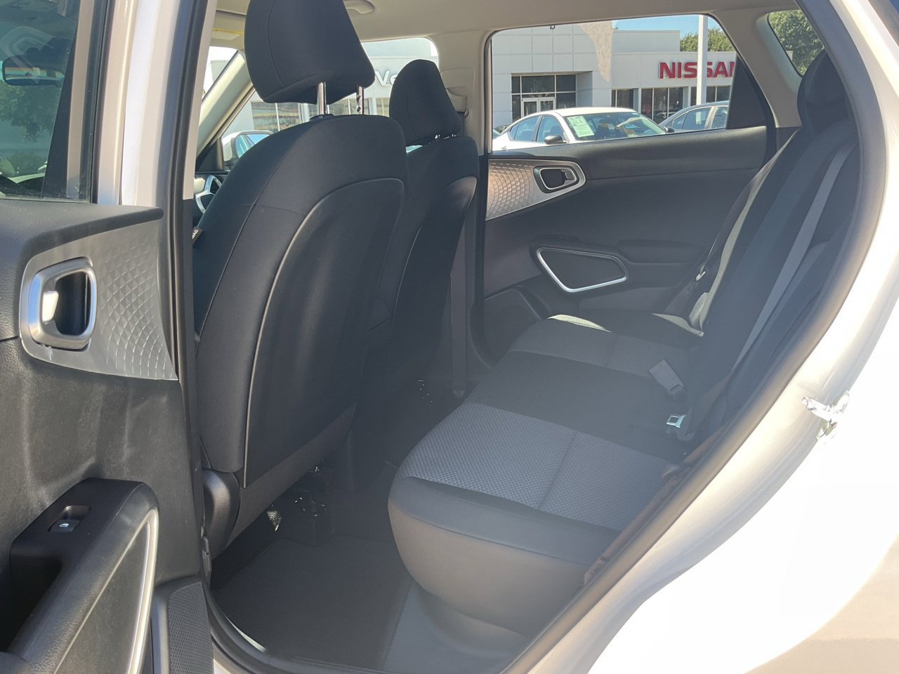 Used 2025 Kia Soul LX w/ LX Technology Package FWD image 10