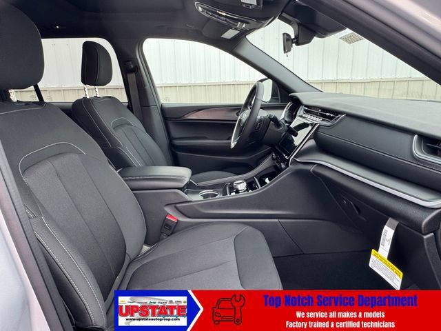 New 2025 Jeep Grand Cherokee Laredo X w/ Luxury Tech Group I AWD/4WD image 11