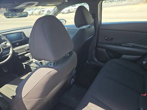Used 2025 Hyundai Elantra Sport FWD image 10