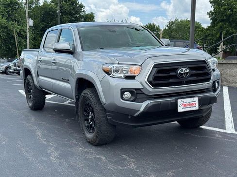 Used 2021 Toyota Tacoma SR5 w/ Technology Package AWD/4WD image 2