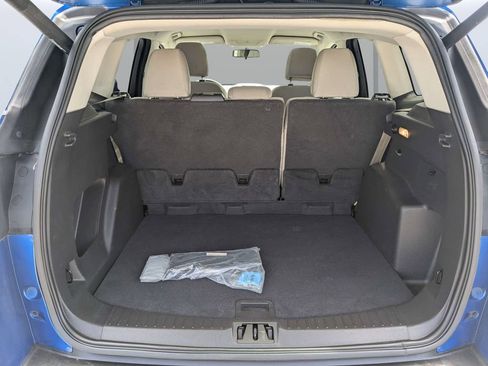 Used 2017 Ford Escape SE w/ Equipment Group 201A FWD image 12