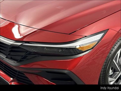 Certified 2025 Hyundai Elantra Sport FWD image 50