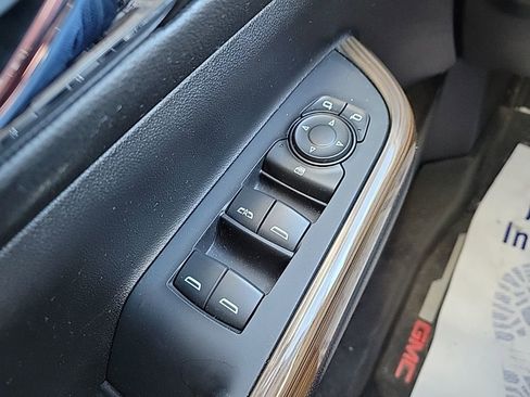 Used 2023 GMC Acadia SLE w/ Driver Convenience Package image 21