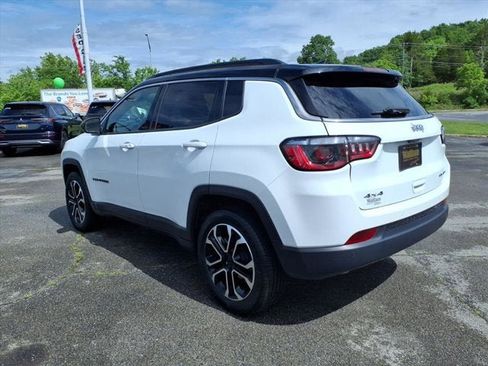Used 2024 Jeep Compass Limited AWD/4WD image 3