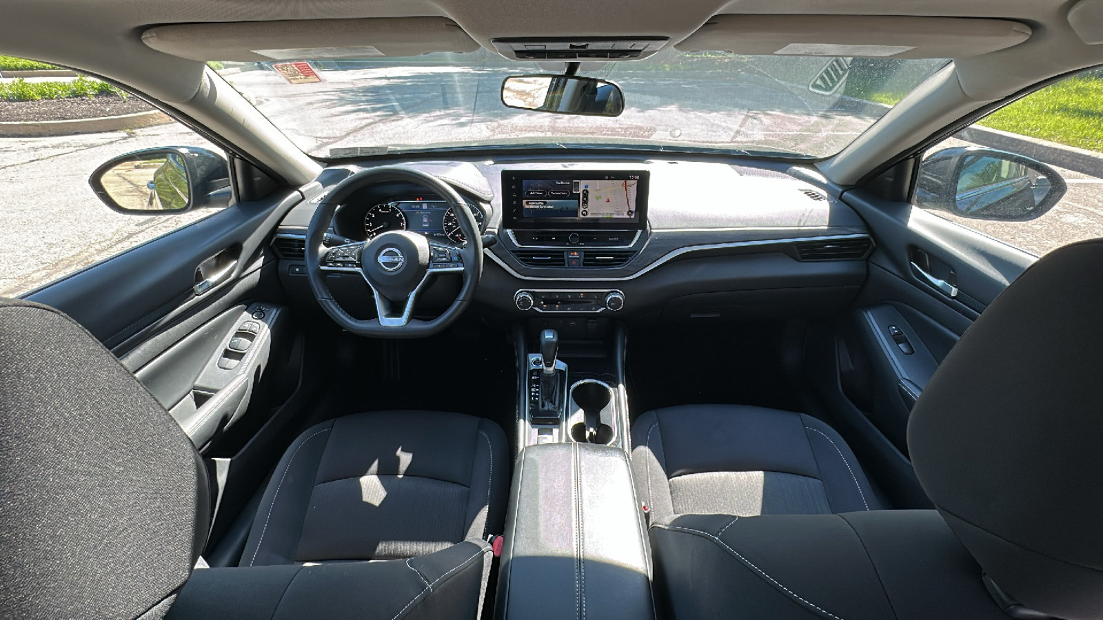 Certified 2024 Nissan Altima 2.5 SV w/ SV Premium Package AWD/4WD image 27