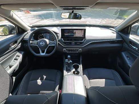Certified 2024 Nissan Altima 2.5 SV w/ SV Premium Package AWD/4WD image 27