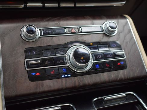 Used 2020 Lincoln Aviator Reserve w/ Equipment Group 202A AWD/4WD image 31