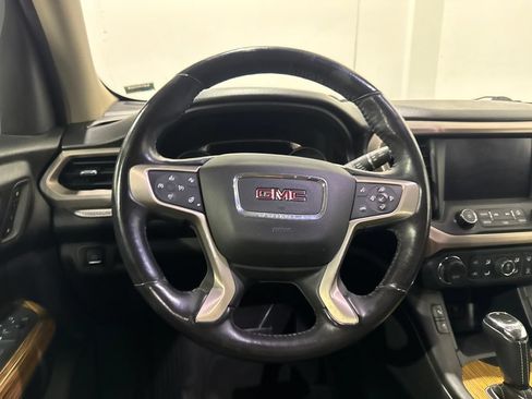 Used 2017 GMC Acadia Denali w/ Technology Package AWD/4WD image 3
