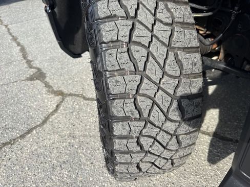 Used 2024 GMC Sierra 1500 AT4 w/ AT4 Premium Package image 37