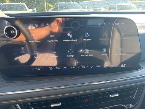 New 2026 Chevrolet Suburban Premier image 7