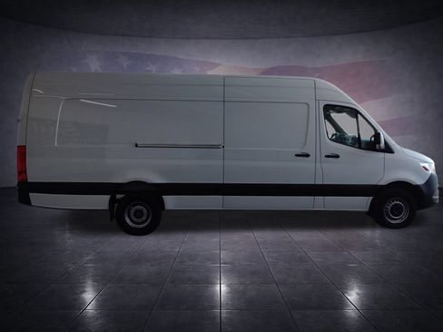 Used 2023 Mercedes-Benz Sprinter 3500 image 6