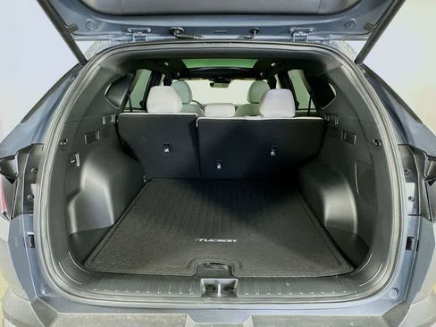 Used 2025 Hyundai Tucson Limited FWD image 21