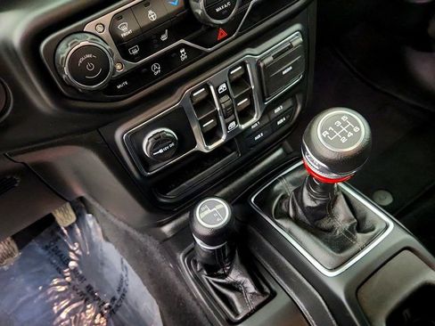Used 2023 Jeep Wrangler Unlimited Sport AWD/4WD image 16