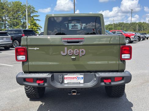 Used 2023 Jeep Gladiator Rubicon w/ Cold Weather Group AWD/4WD image 8
