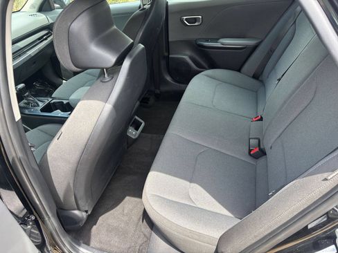 Used 2025 Kia K4 FWD image 25