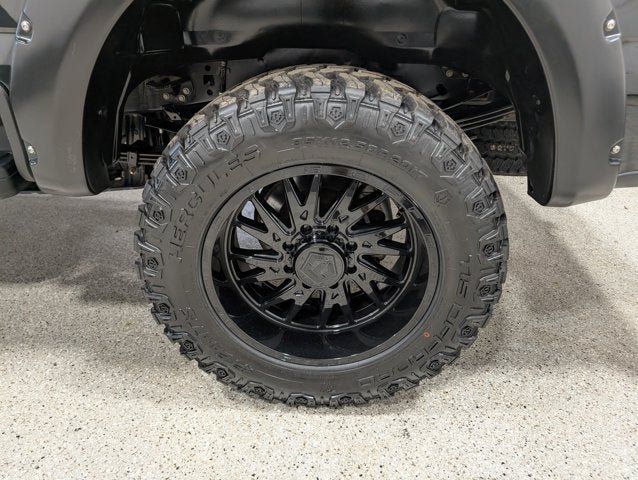 Used 2024 Ford F350 Platinum w/ FX4 Off-Road Package AWD/4WD image 13