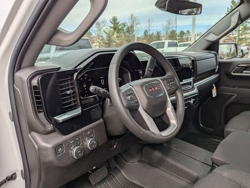 New 2026 GMC Sierra 1500 SLE w/ X31 Off-Road Package image 10