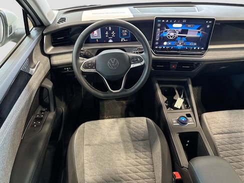 Certified 2025 Volkswagen Tiguan S w/ 18" Wheel Package AWD/4WD image 23