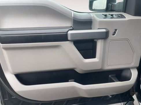 Used 2016 Ford F150 XLT w/ Equipment Group 301A Mid image 25