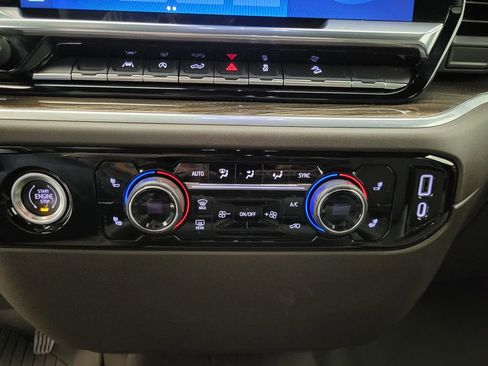 Certified 2022 Chevrolet Silverado 1500 RST image 6