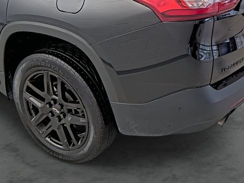 Used 2020 Chevrolet Traverse LS w/ LPO, Floor Liner Package FWD image 9