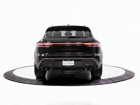 Certified 2025 Porsche Macan image 6