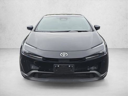 Used 2024 Toyota Prius LE image 2