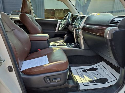 Used 2022 Toyota 4Runner Limited AWD/4WD image 36