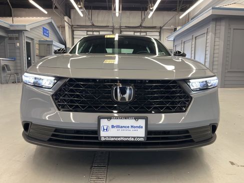 Used 2025 Honda Accord Sport image 2