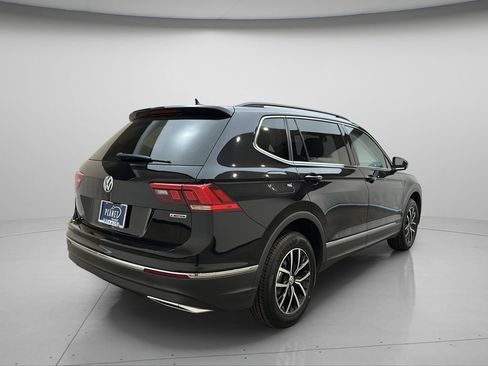 Used 2021 Volkswagen Tiguan SE AWD/4WD image 6