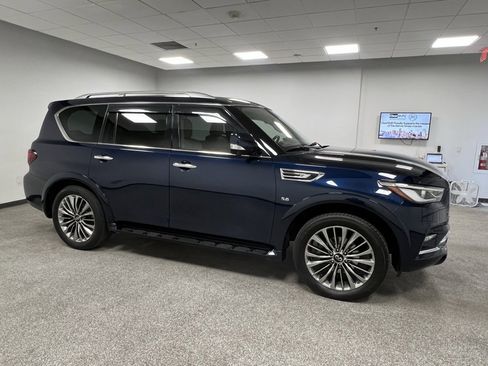 Used 2018 INFINITI QX80 4WD w/ Driver Assistance Package image 15