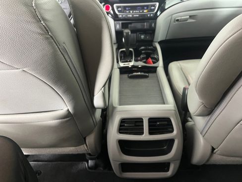 Used 2019 Honda Ridgeline RTL-E image 35